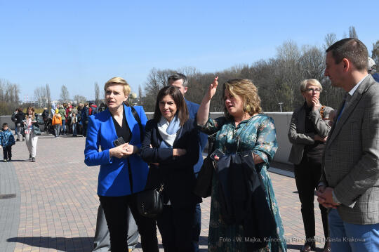 4444jpg.jpg-Mer Paryża Panią Anne Hidalgo