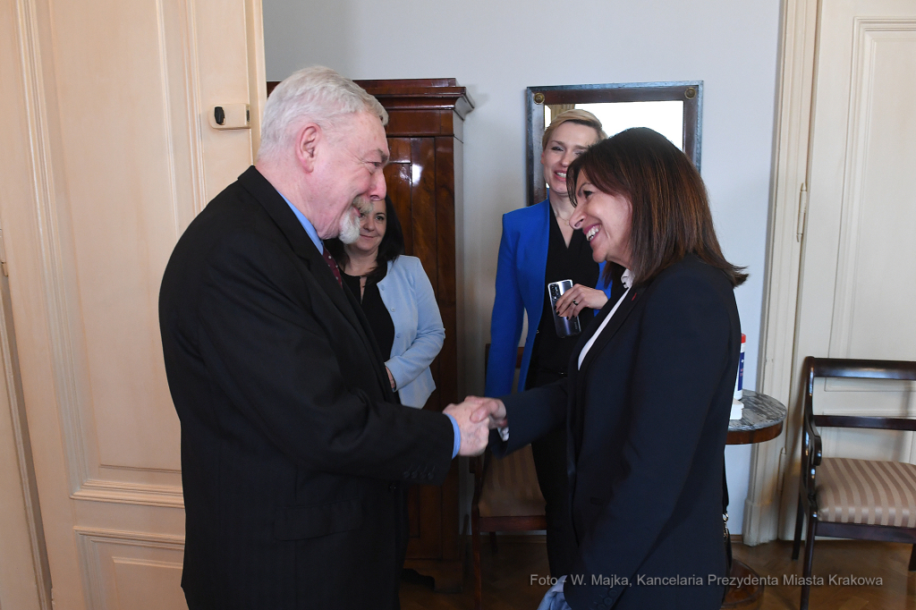 7575jpg.jpg-Mer Paryża Pani Anne Hidalgo  Autor: W. Majka