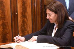 7676jpg.jpg-Mer Paryża Pani Anne Hidalgo