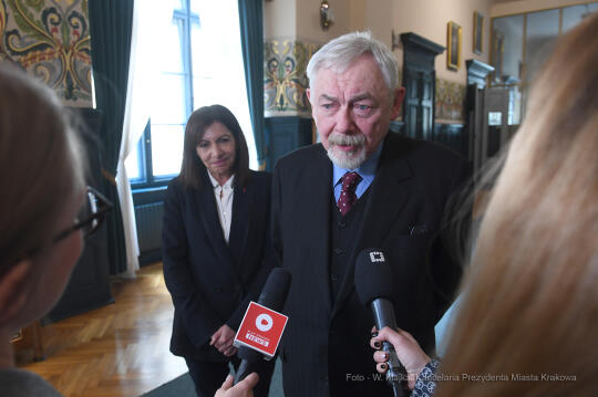 8080jpg.jpg-Mer Paryża Pani Anne Hidalgo