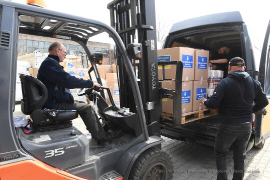 1616jpg.jpg-Wielkanocna pomoc mieszkańców Krakowa dla Polaków we Lwowie