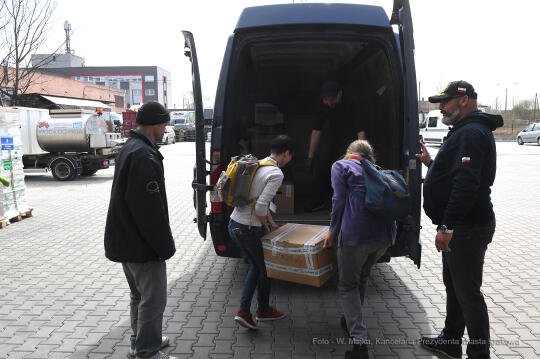 2121jpg.jpg-Wielkanocna pomoc mieszkańców Krakowa dla Polaków we Lwowie