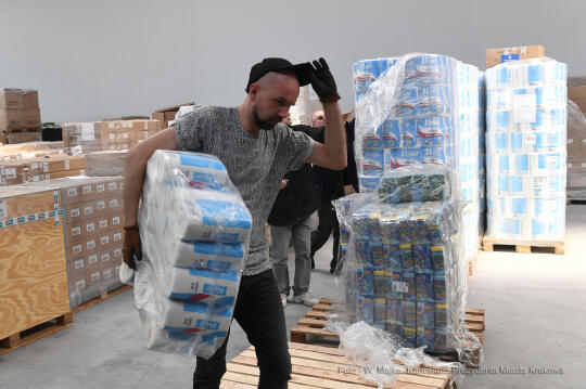 2323jpg.jpg-Wielkanocna pomoc mieszkańców Krakowa dla Polaków we Lwowie