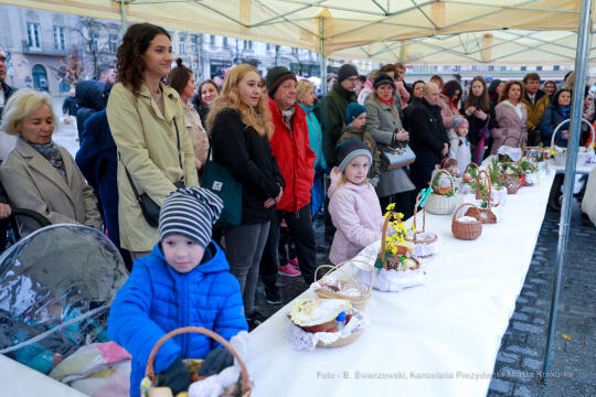 bs_220416_7150.jpg-Święcenie, Majchrowski, Jędraszewski, Dziwisz
