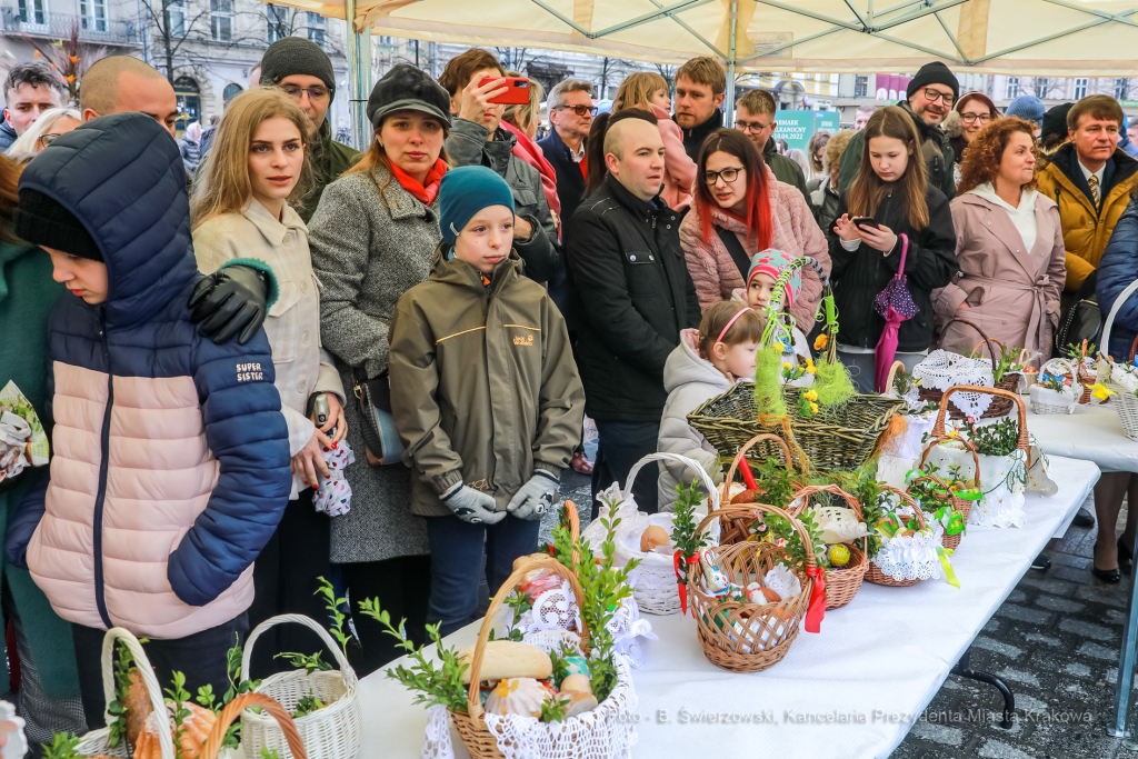 bs_220416_7155.jpg-Święcenie, Majchrowski, Jędraszewski, Dziwisz  Autor: B. Świerzowski