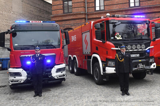 022jpg.jpg-Wręczenie promes oraz decyzji o przyznaniu świadczeń ratowniczych,