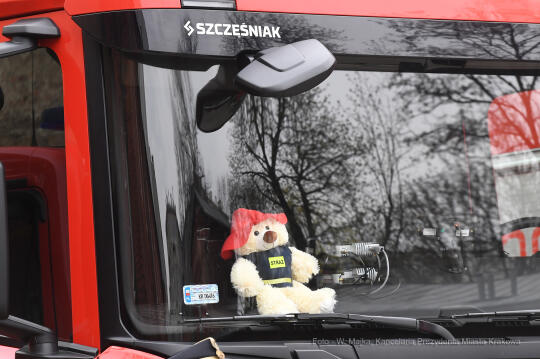 033jpg.jpg-Wręczenie promes oraz decyzji o przyznaniu świadczeń ratowniczych,