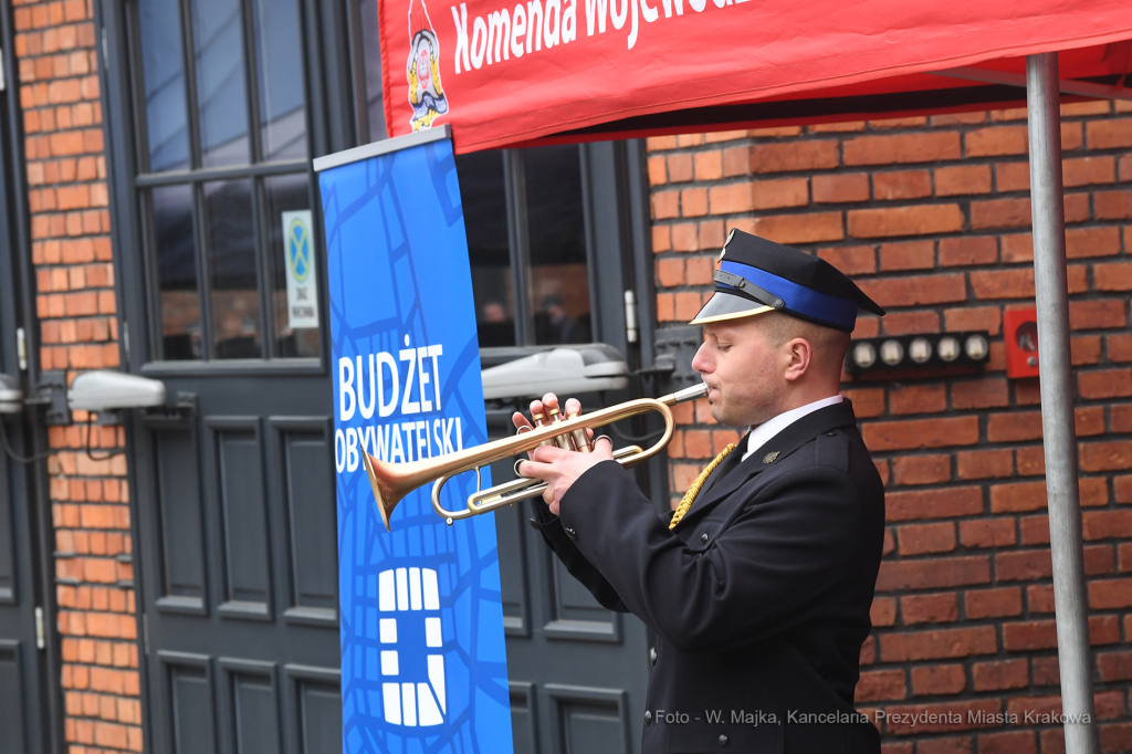055jpg.jpg-Wręczenie promes oraz decyzji o przyznaniu świadczeń ratowniczych,  Autor: W. Majka