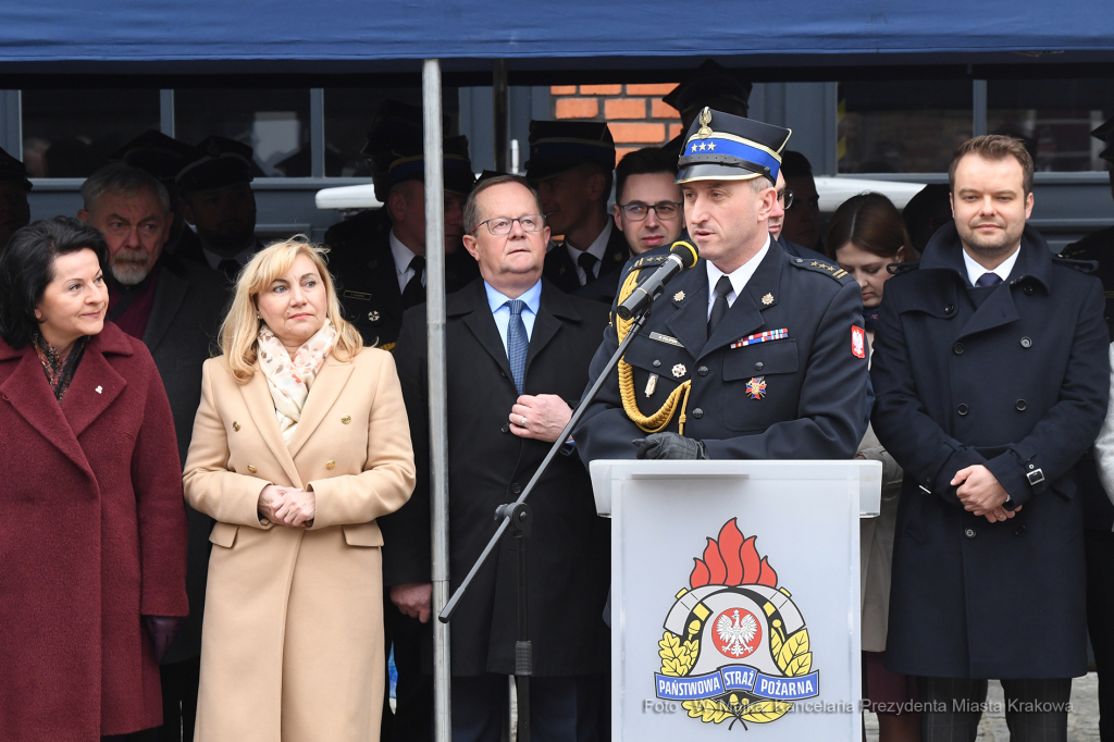 1515jpg.jpg-Wręczenie promes oraz decyzji o przyznaniu świadczeń ratowniczych,  Autor: W. Majka