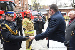 1717jpg.jpg-Wręczenie promes oraz decyzji o przyznaniu świadczeń ratowniczych,