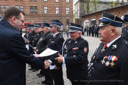 2525jpg.jpg-Wręczenie promes oraz decyzji o przyznaniu świadczeń ratowniczych,