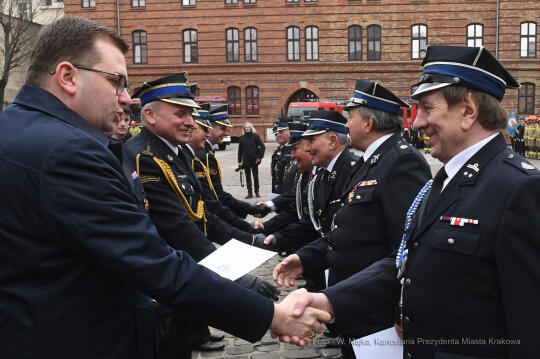 2626jpg.jpg-Wręczenie promes oraz decyzji o przyznaniu świadczeń ratowniczych,