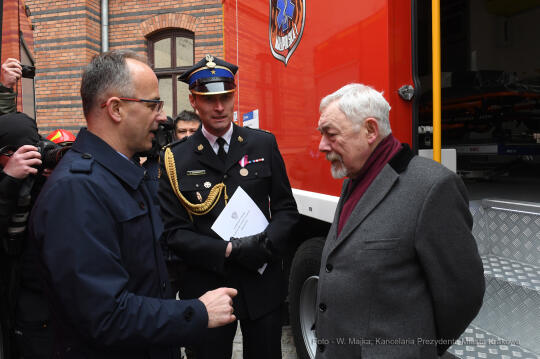 3232jpg.jpg-Wręczenie promes oraz decyzji o przyznaniu świadczeń ratowniczych,