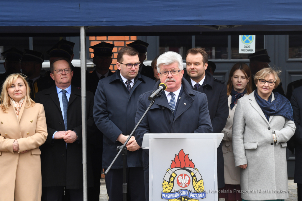 3535jpg.jpg-Wręczenie promes oraz decyzji o przyznaniu świadczeń ratowniczych,  Autor: W. Majka