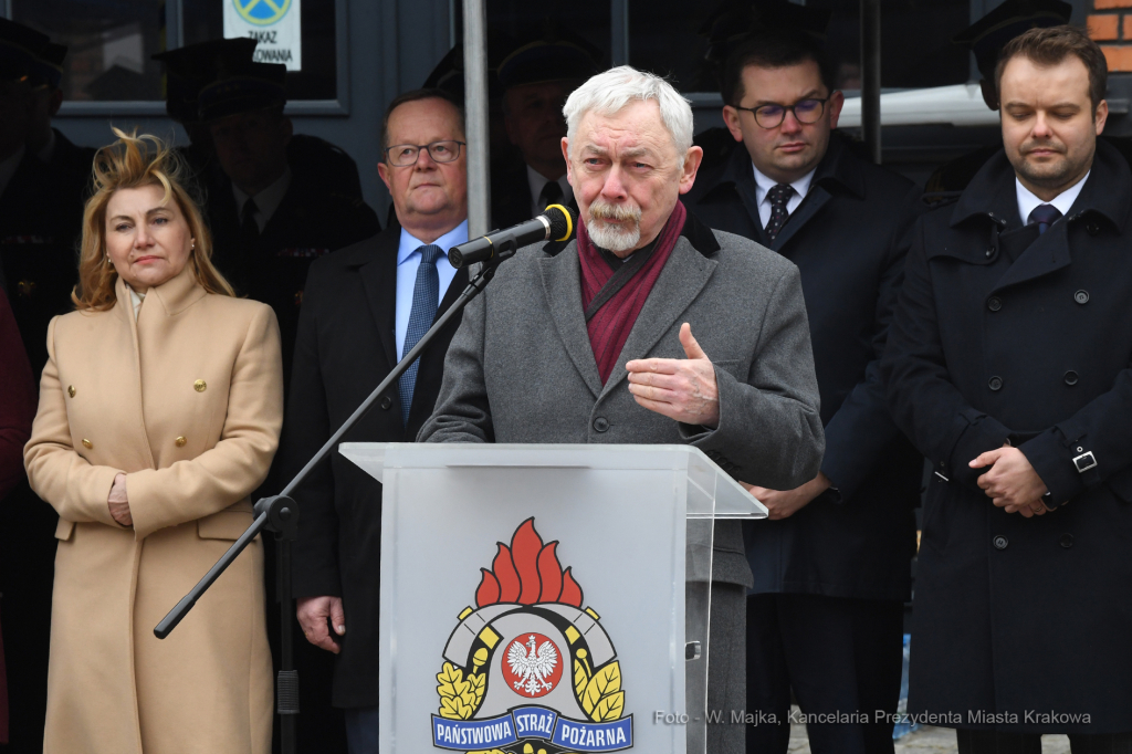 4040jpg.jpg-Wręczenie promes oraz decyzji o przyznaniu świadczeń ratowniczych,  Autor: W. Majka