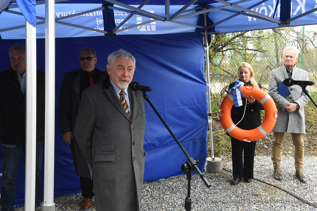 066jpg.jpg-Otwarcie pierwszego w Krakowie slipu do wodowania i wyciągania  Autor: W. Majka