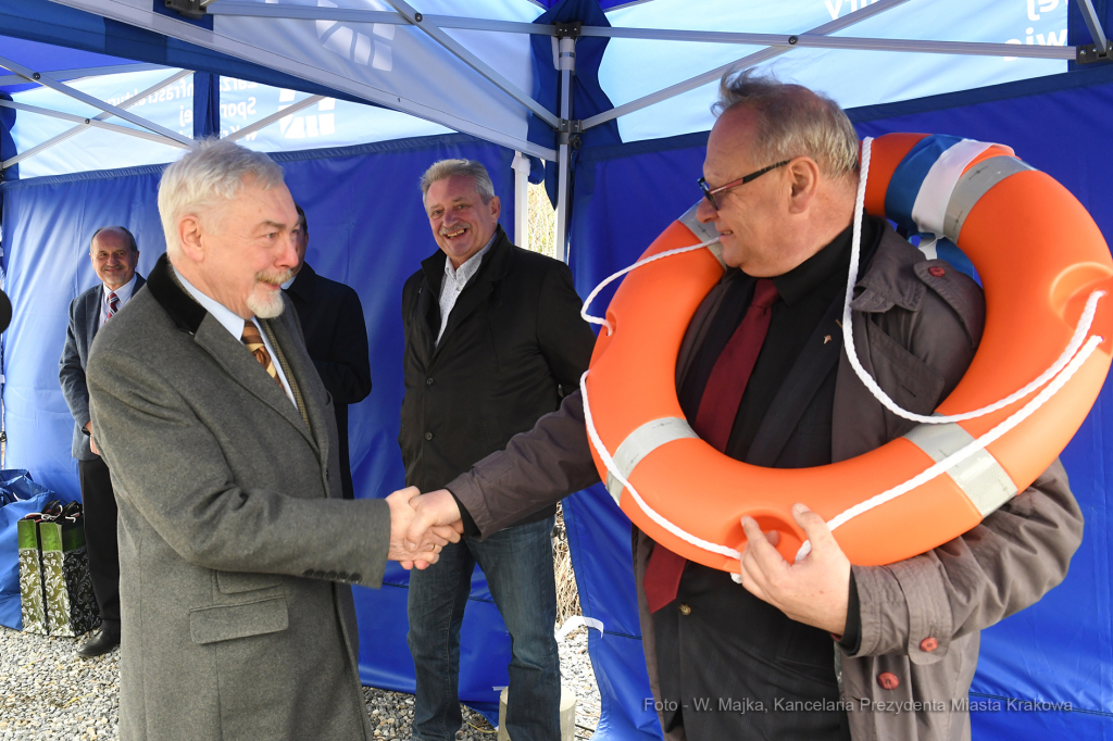 099jpg.jpg-Otwarcie pierwszego w Krakowie slipu do wodowania i wyciągania  Autor: W. Majka