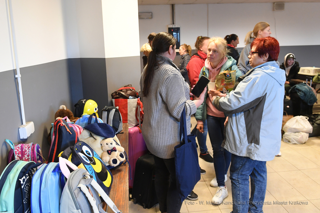 044jpg.jpg-Wyjazd uchodźców ukraińskich do Innsbrucka  Autor: W. Majka