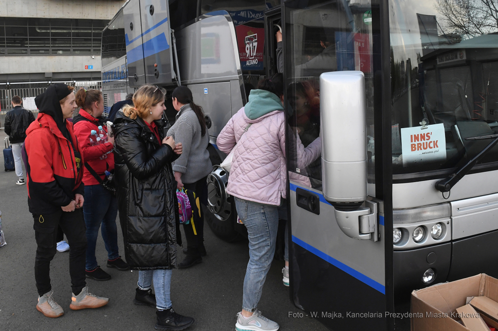 2525jpg.jpg-Wyjazd uchodźców ukraińskich do Innsbrucka  Autor: W. Majka
