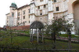 1111jpg.jpg-Otwarcie wystawy „Smoczy Ogród. Bronisław Chromy na Wawelu”