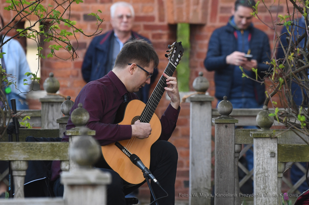 3434jpg.jpg-Otwarcie wystawy „Smoczy Ogród. Bronisław Chromy na Wawelu”  Autor: W. Majka