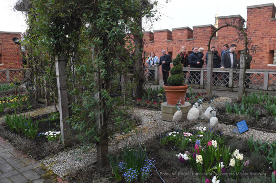 4141jpg.jpg-Otwarcie wystawy „Smoczy Ogród. Bronisław Chromy na Wawelu”