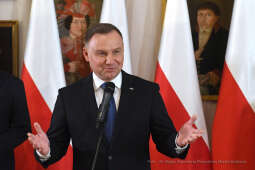 1010jpg.jpg-Uroczystość wręczenia Orderu Orła Białego Adamowi Macedońskiemu