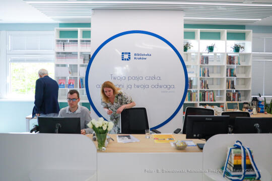 bs_220509_2981.jpg-Biblioteka, otwarcie, Olesiak, Komarewicz