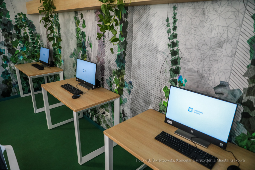 bs_220509_2987.jpg-Biblioteka, otwarcie, Olesiak, Komarewicz  Autor: B. Świerzowski