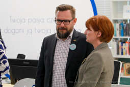 bs_220509_3057.jpg-Biblioteka, otwarcie, Olesiak, Komarewicz