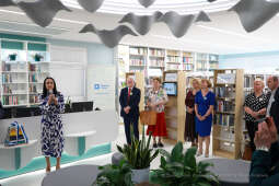 bs_220509_3082.jpg-Biblioteka, otwarcie, Olesiak, Komarewicz