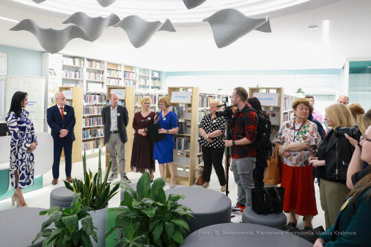 bs_220509_3140.jpg-Biblioteka, otwarcie, Olesiak, Komarewicz
