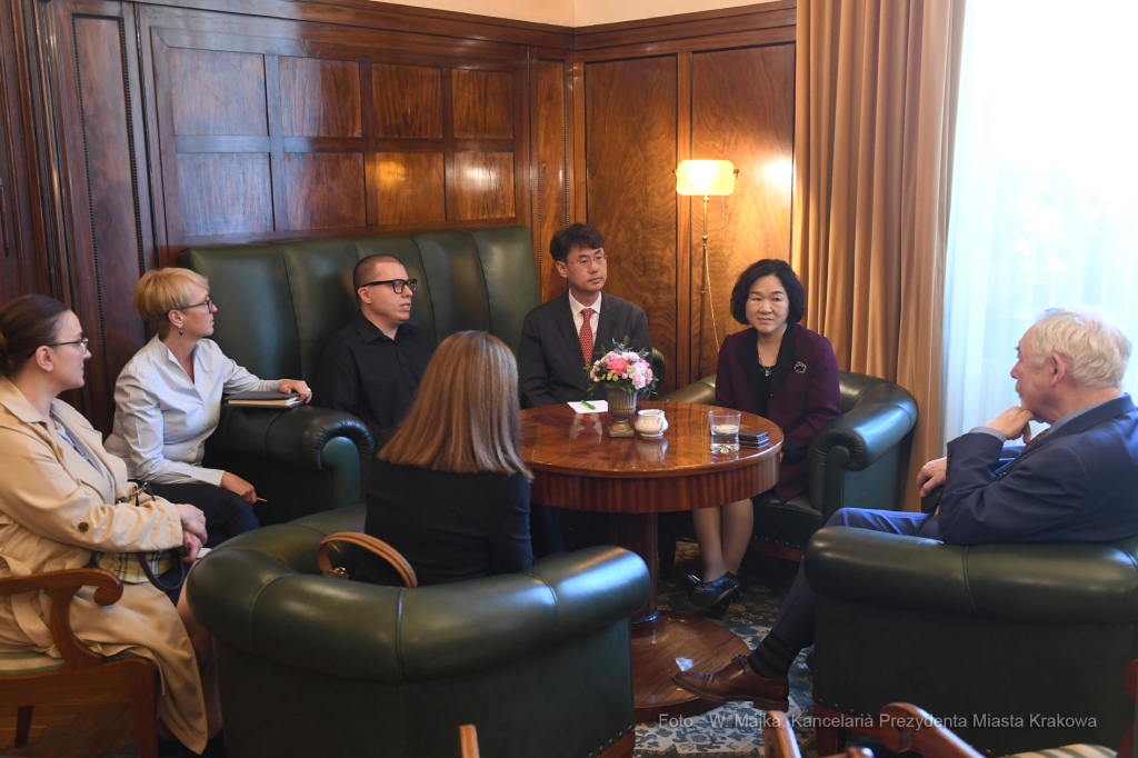 1313jpg.jpg-powstanie placówki opiekuńczo- wychowawczej dla sierot wojennych z Ukrainy  Autor: W. Majka