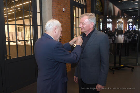 1818jpg.jpg-35 lat MUFO