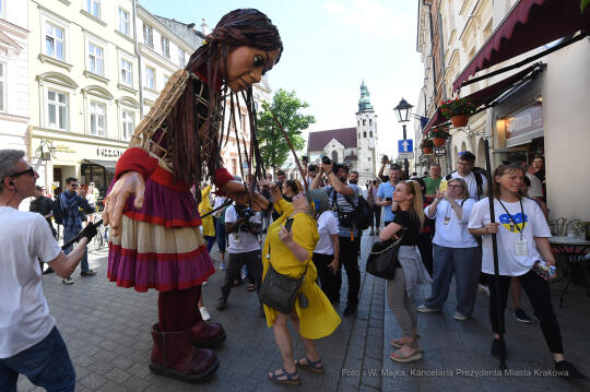 044jpg.jpg-spotkanie z Little Amal, w ramach międzynarodowej inicjatywy kulturalno-charytatywnej