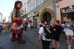 055jpg.jpg-spotkanie z Little Amal, w ramach międzynarodowej inicjatywy kulturalno-charytatywnej