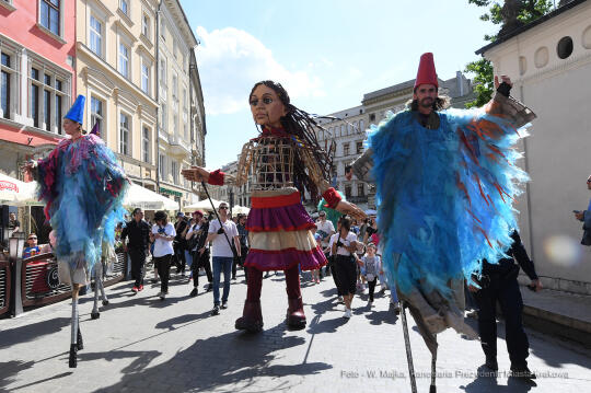 1515jpg.jpg-spotkanie z Little Amal, w ramach międzynarodowej inicjatywy kulturalno-charytatywnej