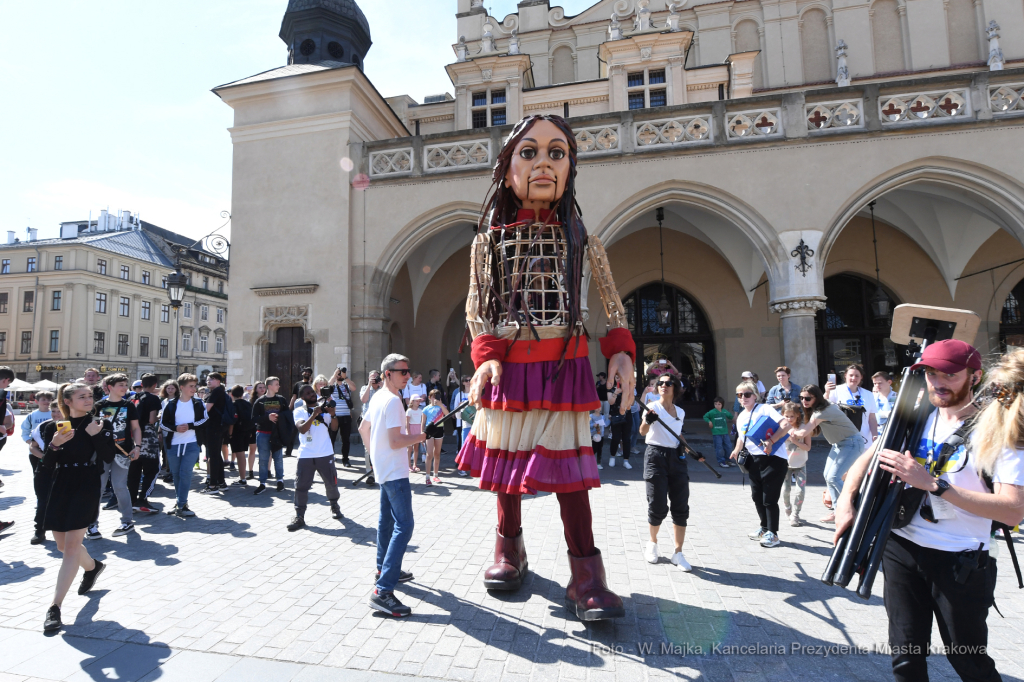 2020jpg.jpg-spotkanie z Little Amal, w ramach międzynarodowej inicjatywy kulturalno-charytatywnej  Autor: W. Majka