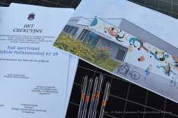 066jpg.jpg-Wmurowanie kamienia węgielnego pod budowę hali sportowej przy Szkole Podstawowej nr 26