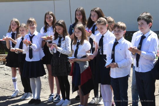 099jpg.jpg-Wmurowanie kamienia węgielnego pod budowę hali sportowej przy Szkole Podstawowej nr 26