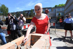 2020jpg.jpg-Wmurowanie kamienia węgielnego pod budowę hali sportowej przy Szkole Podstawowej nr 26