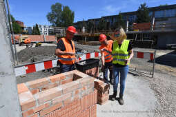 2626jpg.jpg-Wmurowanie kamienia węgielnego pod budowę hali sportowej przy Szkole Podstawowej nr 26