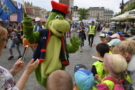 022jpg.jpg-Juwenalia Krakowskie - Przekazanie Klucza do Bram Miasta