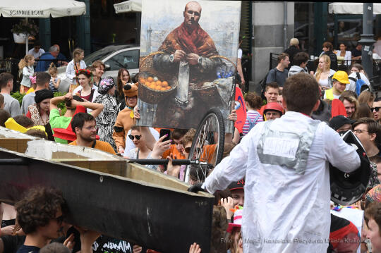 077jpg.jpg-Juwenalia Krakowskie - Przekazanie Klucza do Bram Miasta