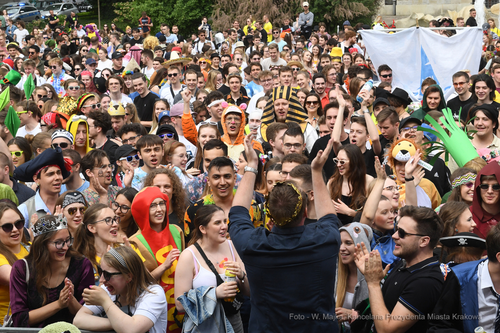 1111jpg.jpg-Juwenalia Krakowskie - Przekazanie Klucza do Bram Miasta  Autor: W. Majka