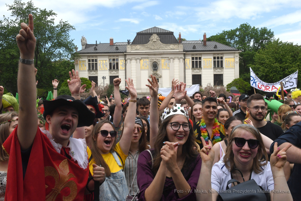 1414jpg.jpg-Juwenalia Krakowskie - Przekazanie Klucza do Bram Miasta  Autor: W. Majka