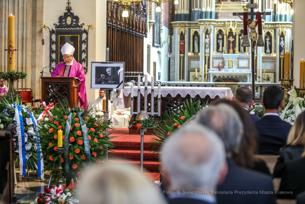 bs_220523_1983.jpg-Pogrzeb, Jerzy Trela, Leńcze, Majchrowski  Autor: B. Świerzowski
