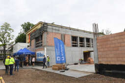 022jpg.jpg-hali sportowej przy IX Liceum