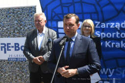 1515jpg.jpg-hali sportowej przy IX Liceum