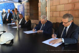 1616jpg.jpg-hali sportowej przy IX Liceum